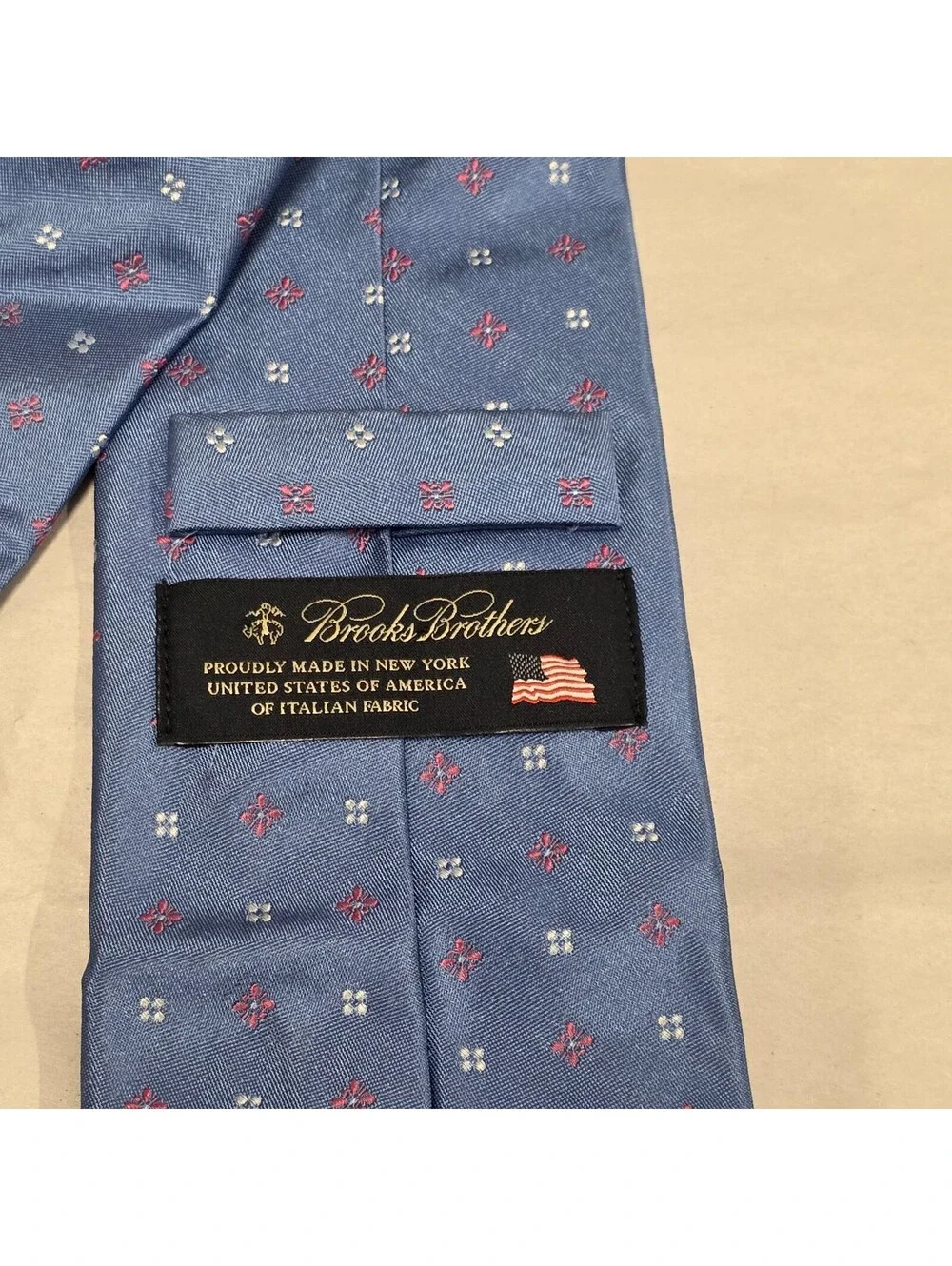 Brooks Brothers New York makers Silk Men's Necktie  Floral Blue USA 58x3.1/4